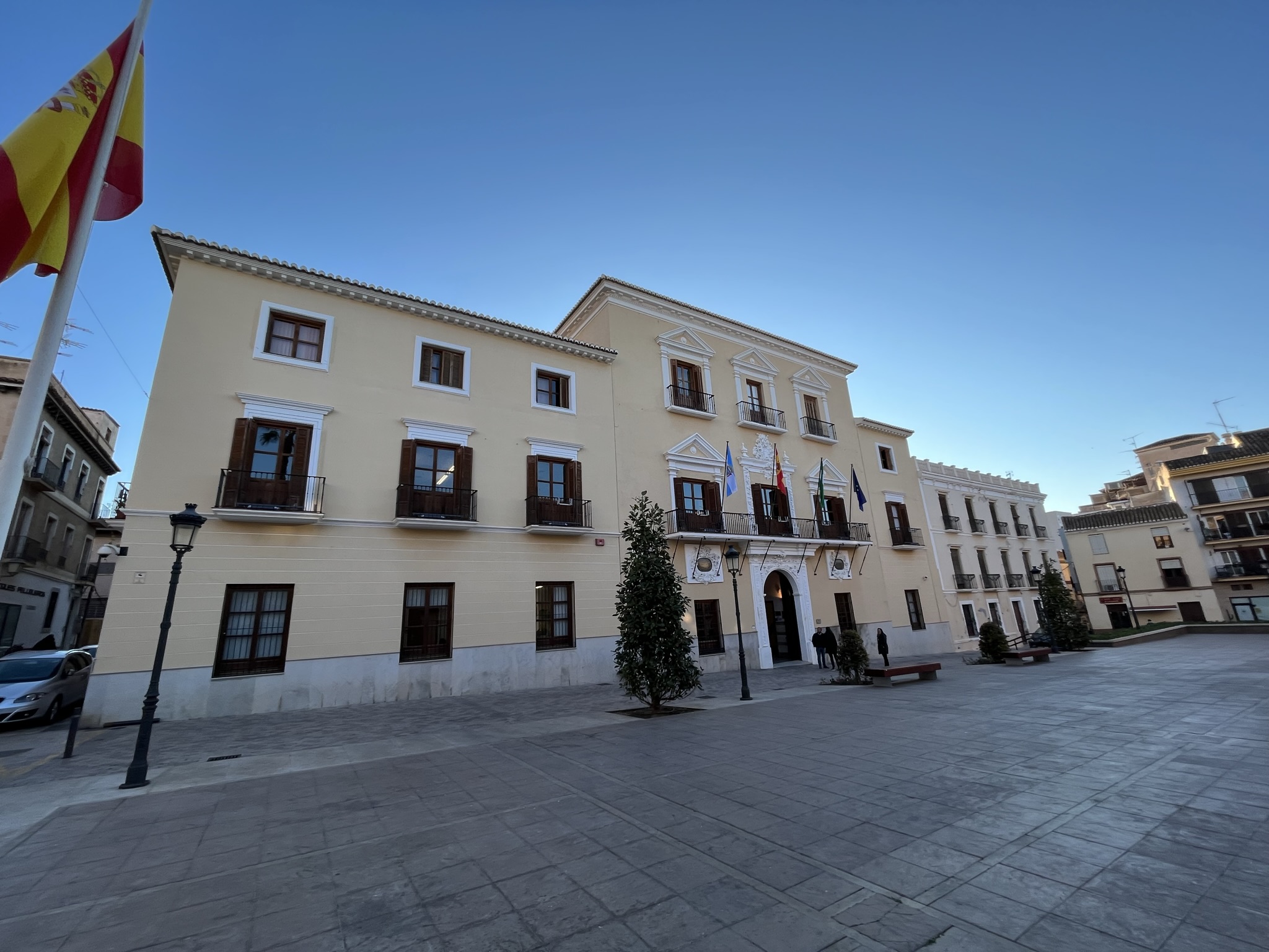 La Cmara de Comercio de Motril, AECOST y Asociacin de Comerciantes se renen con el Ayuntamiento para conocer la externalizacin del servicio de limpieza 